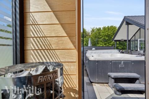 Nyt varmen i badstuen i luksushus nr. 520 til 18 personer