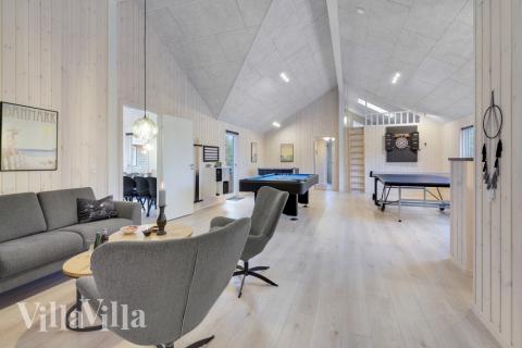 Aktivitetsrom i luksushus nr. 532 med 8 soverom og plass til 20 personer.