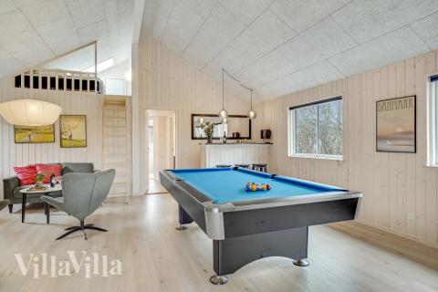 Aktivitetsrom i luksushus nr. 527 med 6 soverom og plass til 16 personer.