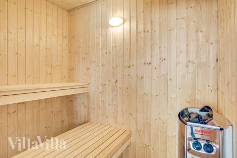 Nyt varmen i badstuen i luksushus nr. 527 til 16 personer