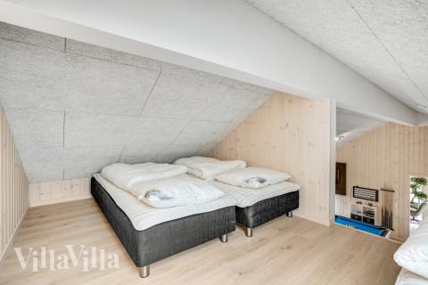 Noen av de 16 soveplassene i luksushus nr. 527 finnes på hems