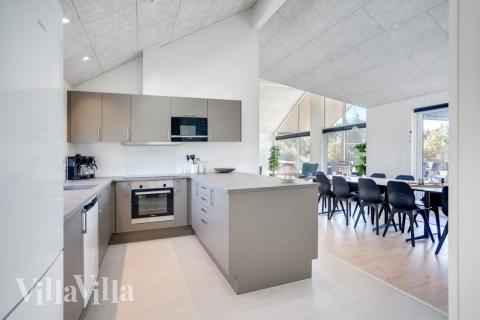 Kjøkkenet i luksushus nr. 533 er godt innrettet.