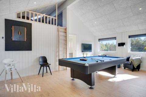 Aktivitetsrom i luksushus nr. 533 med 5 soverom og plass til 14 personer.