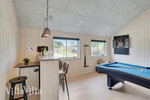 Luksushus nr. 525 til 16 personer tilbyr et stort aktivitetsrom med bl.a. biljard og dart