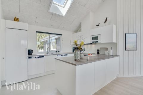 Kjøkkenet i luksushus nr. 525 er godt innrettet.