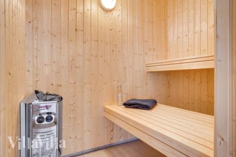 Nyt varmen i badstuen i luksushus nr. 524 til 16 personer