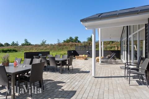 Stor terrasse i luksushus nr. 523 i Nordjylland.