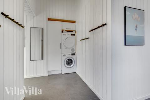 Det romslige inngangspartiet til luksushus nr. 536 i Vestjylland