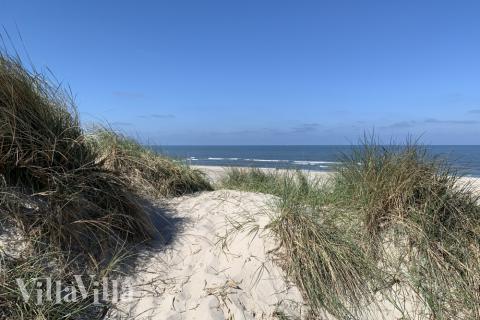 Stranden nær luksushus nr. 536.