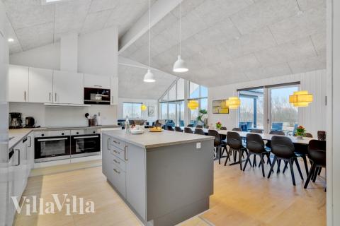 Kjøkkenet i luksushus nr. 537 er godt innrettet.