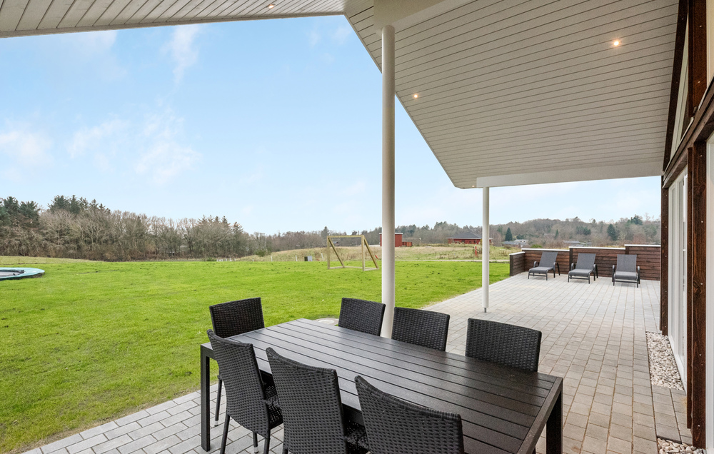 Luksushus nr. 539 har en deilig terrasse med gode hagemøbler til 14 personer.