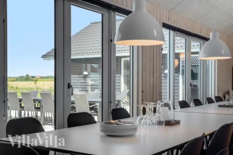 Kjøkkenet i luksushus nr. 542 er fullt utstyrt så dere lett kan lage mat til 26 personer.