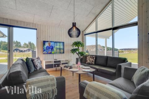 Sofakroken i luksushus nr. 542 i Limfjorden.