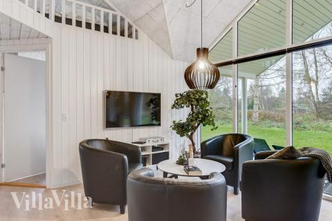 Aktivitetsrom i luksushus nr. 543 med 6 soverom og plass til 16 personer.