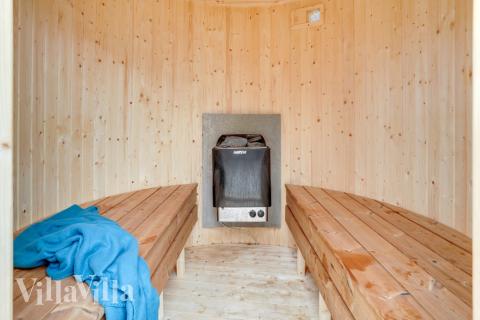 Nyt varmen i badstuen i luksushus nr. 544 til 14 personer