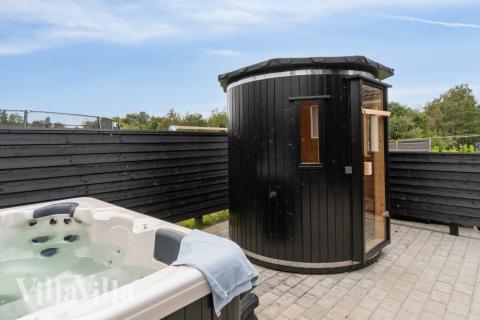 Det finnes boblebad og 5 soverom i luksushus nr. 549.