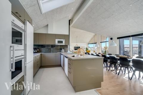 Kjøkkenet i luksushus nr. 558 er godt innrettet.