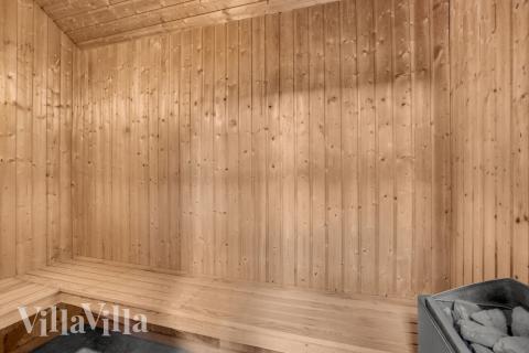 Nyt varmen i badstuen i luksushus nr. 571 til 22 personer