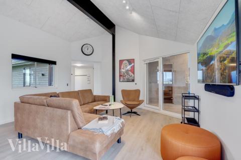 Sofakroken i luksushus nr. 551 i Vestjylland.