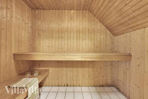 Nyt varmen i badstuen i luksushus nr. 574 til 12 personer