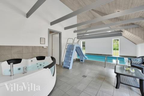 Nyt varmen i boblebadet i luksushus nr. 574 i Vestjylland