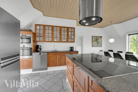 Kjøkkenet i luksushus nr. 575 er godt innrettet.