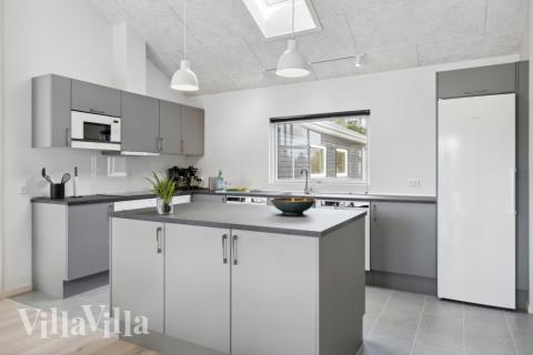 Kjøkkenet i luksushus nr. 577 er godt innrettet.