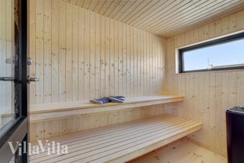 Nyt varmen i badstuen i luksushus nr. 580 til 16 personer