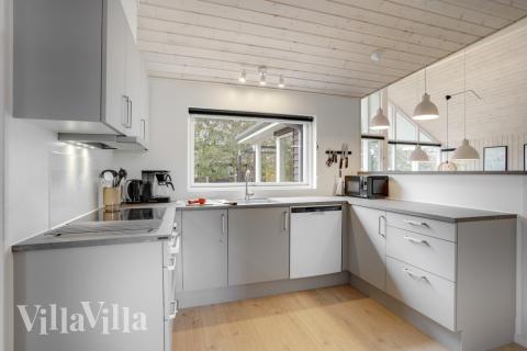 Kjøkkenet i luksushus nr. 578 er godt innrettet.