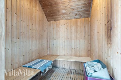 Nyt varmen i badstuen i luksushus nr. 557 til 14 personer