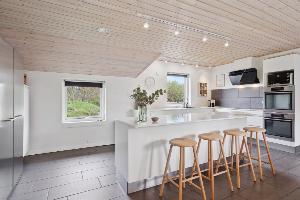 Kjøkkenet i luksushus nr. 557 er godt innrettet.