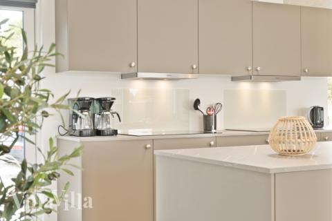 Kjøkkenet i luksushus nr. 579 er godt innrettet.