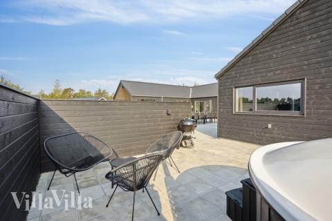 Stor terrasse i luksushus nr. 579 i Vestjylland.