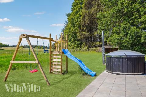 I tillegg til alle aktivitetsmulighetene i husets bassengavdeling, tilbyr også luksushus nr. 581 mengder av utendørsaktiviteter