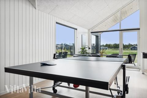 Luksushus nr. 583 til 24 personer tilbyr et stort aktivitetsrom med bl.a. biljard og dart