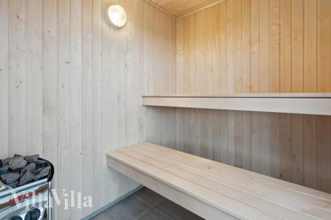 Nyt varmen i badstuen i luksushus nr. 594 til 20 personer