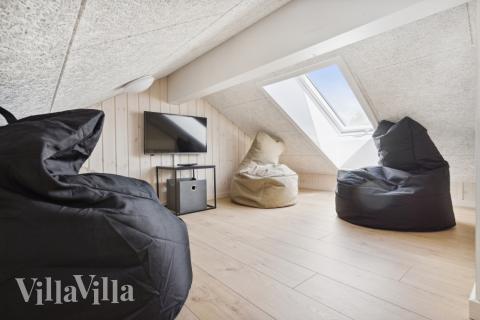 Noen av de 20 soveplassene i luksushus nr. 598 finnes på hems