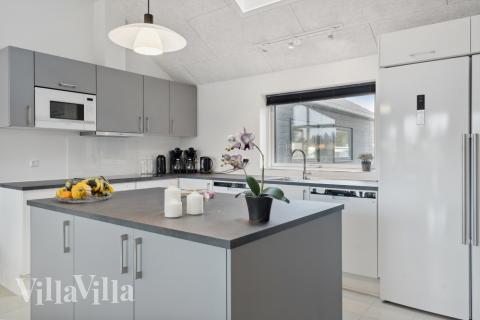 Kjøkkenet i luksushus nr. 600 er godt innrettet.