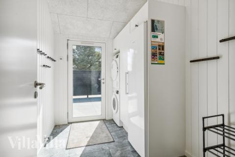 Det romslige inngangspartiet til luksushus nr. 585 i Vestjylland