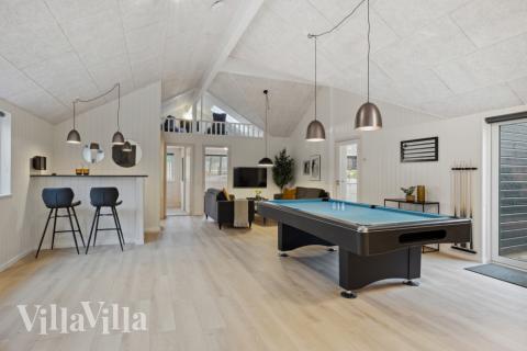 Luksushus nr. 751 til 20 personer tilbyr et stort aktivitetsrom med bl.a. biljard og dart