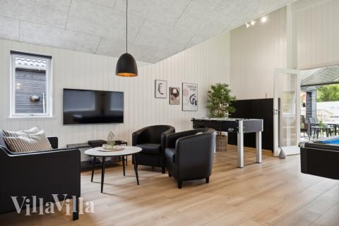 Aktivitetsrom i luksushus nr. 755 med 6 soverom og plass til 16 personer.