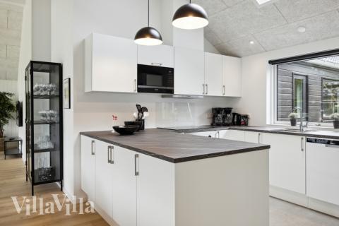 Kjøkkenet i luksushus nr. 755 er godt innrettet.