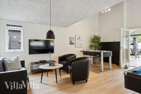 Aktivitetsrom i luksushus nr. 756 med 6 soverom og plass til 16 personer.