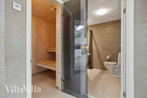 Nyt varmen i badstuen i luksushus nr. 757 til 16 personer