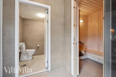 Nyt varmen i badstuen i luksushus nr. 758 til 22 personer