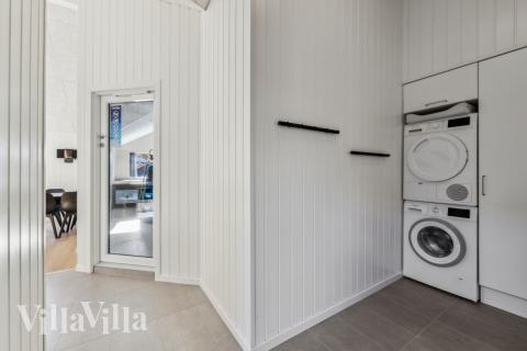 Det romslige inngangspartiet til luksushus nr. 759 i Tyskland