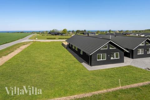 Hus nr. 548 med basseng og plass til 20 personer ligger i Fyn og øyer.