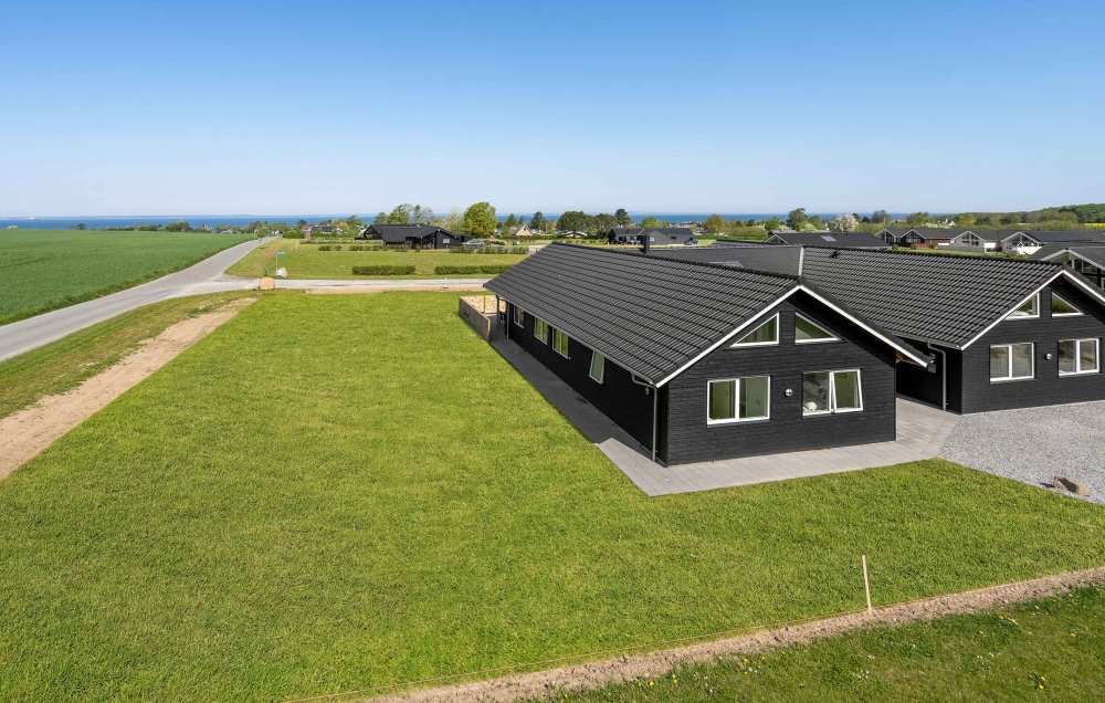 Hus nr. 548 med basseng og plass til 20 personer ligger i Fyn og øyer.