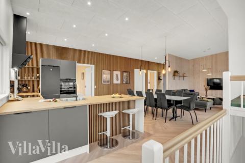 Kjøkkenet i luksushus nr. 603 er fullt utstyrt så dere lett kan lage mat til 12 personer.