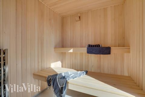 Nyt varmen i badstuen i luksushus nr. 605 til 24 personer